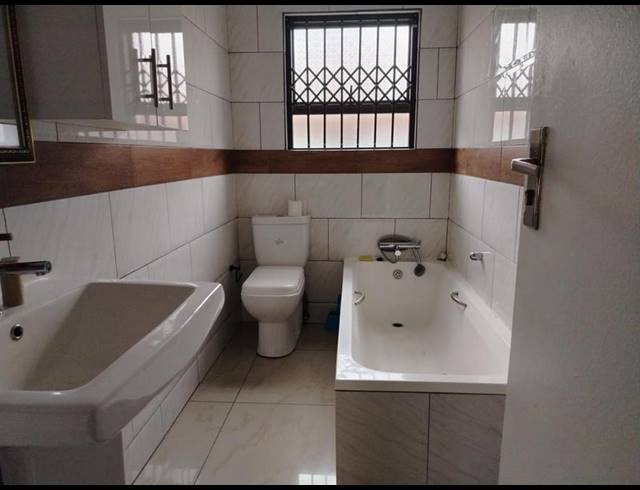 2 BEDROOM TOWNHOUSE FOR SALE IN BENDOR